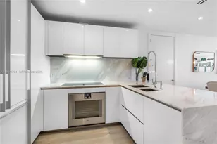 10201 Collins Ave, Bal Harbour, FL 33154 - Photo 11