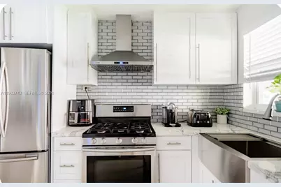 1305 W 53rd St #102, Hialeah, FL 33012 - Photo 7