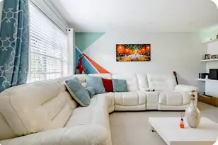 1305 W 53rd St, Hialeah, FL 33012 - Photo 3