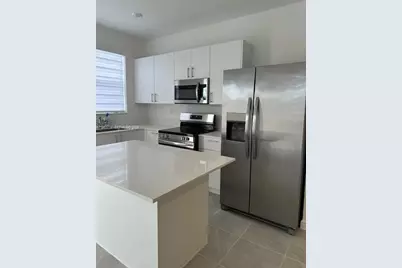 2582 SE 29th St, Homestead, FL 33035 - Photo 9