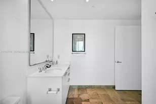 1050 Brickell Ave, Miami, FL 33131 - Photo 25