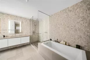 88 SW 7th St, Miami, FL 33130 - Photo 5