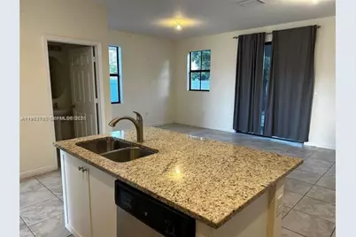 3402 W 105th St #N/A, Hialeah, FL 33018 - Photo 7