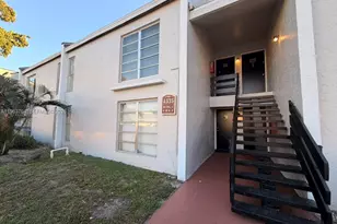 4535 Treehouse Ln, Tamarac, FL 33319 - Photo 3