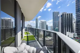 45 SW 9th St, Miami, FL 33130 - Photo 43