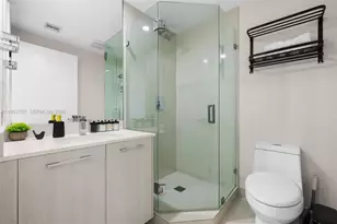 45 SW 9th St, Miami, FL 33130 - Photo 27