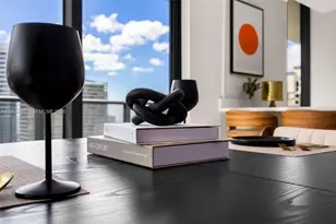 45 SW 9th St, Miami, FL 33130 - Photo 21