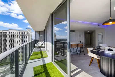 45 SW 9th St #2803, Miami, FL 33130 - Photo 41