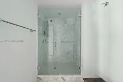 400 S Pointe Dr #1104, Miami Beach, FL 33139 - Photo 31