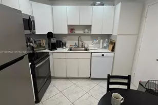 300 Bayview Dr, Sunny Isles Beach, FL 33160 - Photo 11