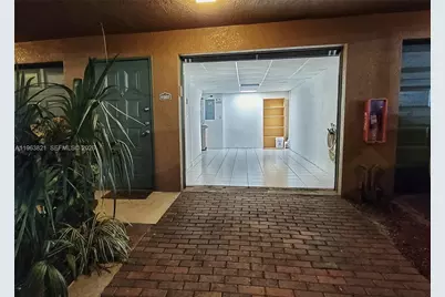 2891 NE 185th St #1002, Aventura, FL 33180 - Photo 9