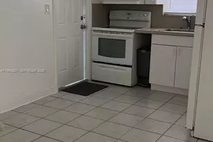 800 SE 15th St, Fort Lauderdale, FL 33316 - Photo 9