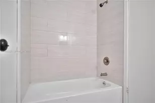 980 Constitution Dr, Homestead, FL 33034 - Photo 17