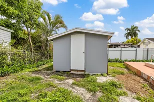 2131 SW 98th Pl, Miami, FL 33165 - Photo 19