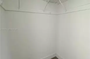 3020 E Missionwood Ln, Miramar, FL 33025 - Photo 9