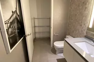 88 SW 7th St, Miami, FL 33130 - Photo 15