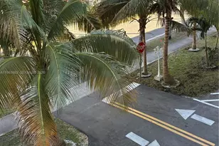 3770 NE 171 St, North Miami Beach, FL 33160 - Photo 9