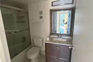 16950 W Dixie Hwy A526 Hwy, North Miami Beach, FL 33160 - Photo 7