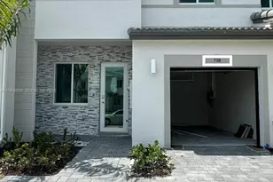 738 SE 13th Ct, Homestead, FL 33034 - Photo 1