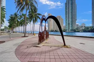 300 S Biscayne Blvd, Miami, FL 33131 - Photo 47