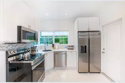 770 NE 77th St, Miami, FL 33138 - Photo 11