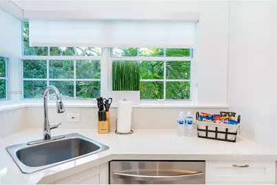 770 NE 77th St, Miami, FL 33138 - Photo 13