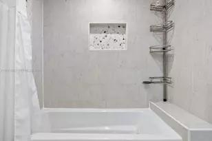 3860 NE 170th St, North Miami Beach, FL 33160 - Photo 21