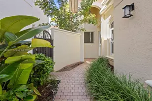 1408 Mariner Way, Hollywood, FL 33019 - Photo 5