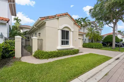 1408 Mariner Way, Hollywood, FL 33019 - Photo 3
