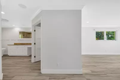 10110 SW 66th St, Miami, FL 33173 - Photo 21