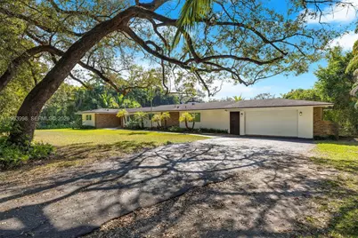 10110 SW 66th St, Miami, FL 33173 - Photo 1