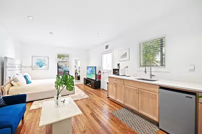 36 Phoenetia Ave, Coral Gables, FL 33134 - Photo 9