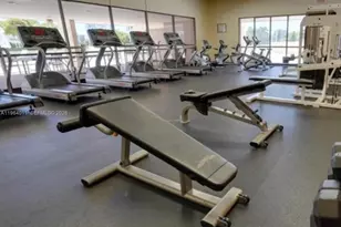 20379 W Country Club Dr, Aventura, FL 33180 - Photo 19