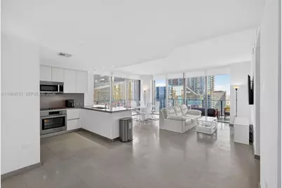 68 SE 6th St #1702, Miami, FL 33131 - Photo 5