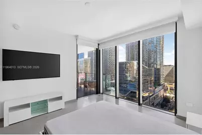 68 SE 6th St #1702, Miami, FL 33131 - Photo 15