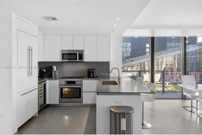 68 SE 6th St #1702, Miami, FL 33131 - Photo 1