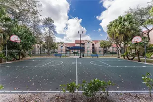 10521 SW 157th Pl, Miami, FL 33196 - Photo 15