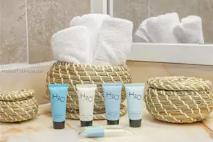 5445 Collins Ave, Miami Beach, FL 33140 - Photo 3