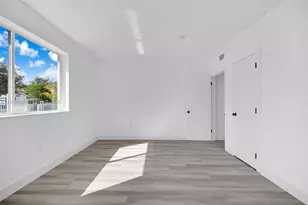 1391 NW 102nd St, Miami, FL 33147 - Photo 29