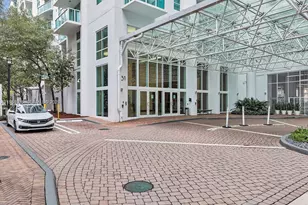 31 SE 5th St, Miami, FL 33131 - Photo 17