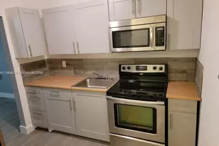 2530 NW 17th St, Fort Lauderdale, FL 33311 - Photo 5