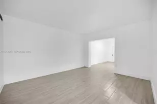 1393 NW 102nd St, Miami, FL 33147 - Photo 27