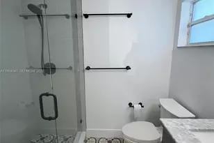 424 Lavilla Dr, Miami Springs, FL 33166 - Photo 13