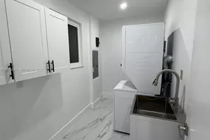 424 Lavilla Dr, Miami Springs, FL 33166 - Photo 11