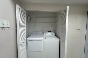 6936 SW 39th St, Davie, FL 33314 - Photo 3