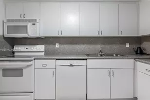 8888 Collins Ave, Surfside, FL 33154 - Photo 11