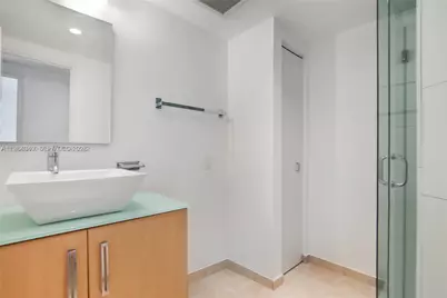 10185 Collins Ave #1214, Bal Harbour, FL 33154 - Photo 3