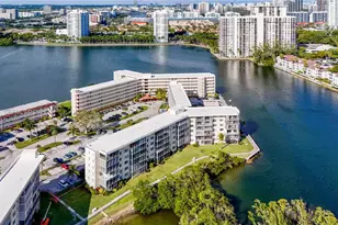 2980 Point E Dr, Aventura, FL 33160 - Photo 31