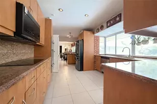 9761 SW 148th St, Miami, FL 33176 - Photo 7