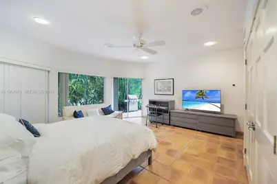 278 S Island Dr, Golden Beach, FL 33160 - Photo 19